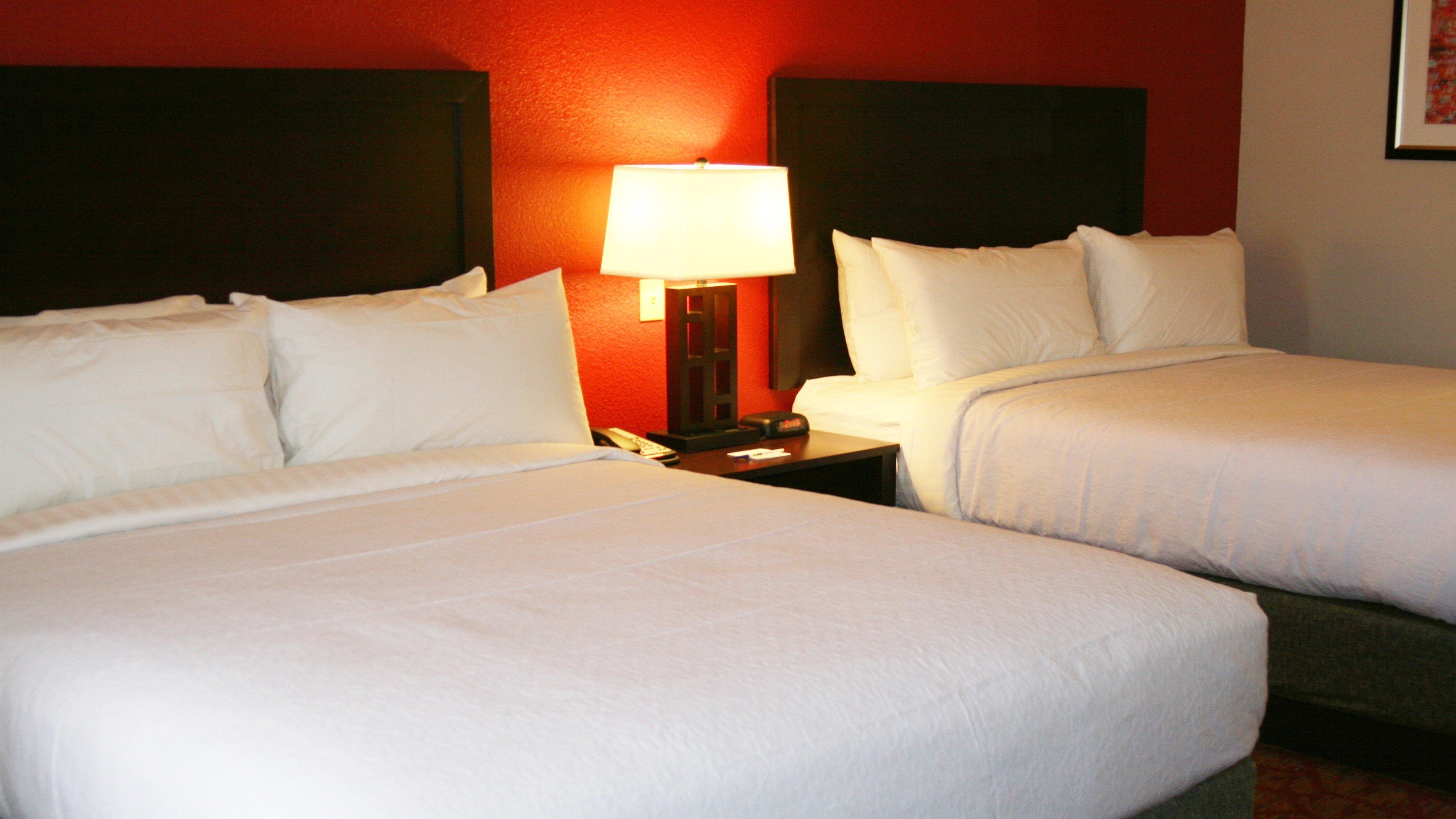 Holiday Inn Guin By Ihg Twin Esterno foto